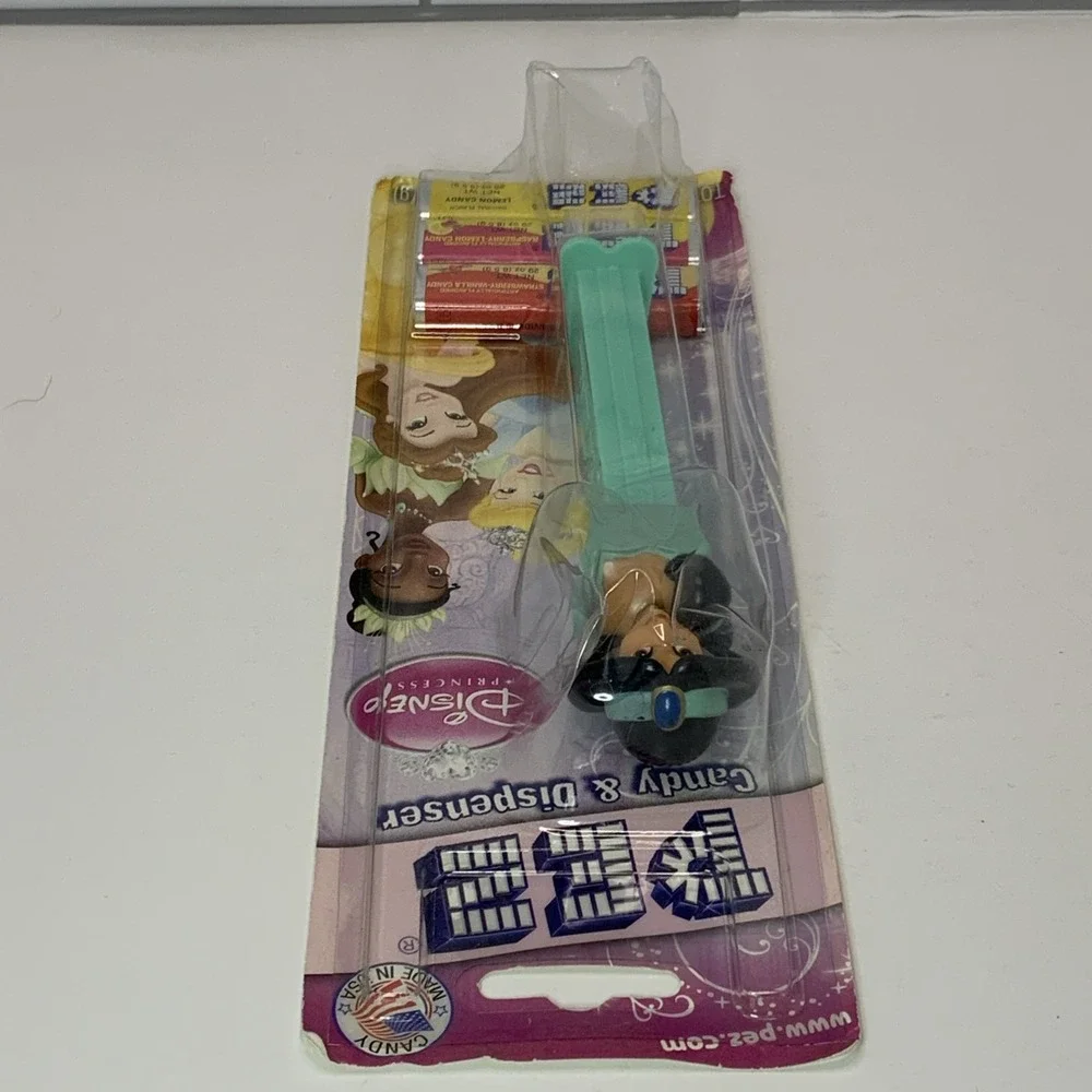 Pez Dispenser Disney Princess Jasmine‎ on Card